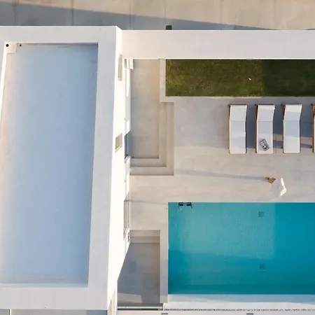 Zen Luxury & Suites, By Thinkvilla Limenas Chersonisou